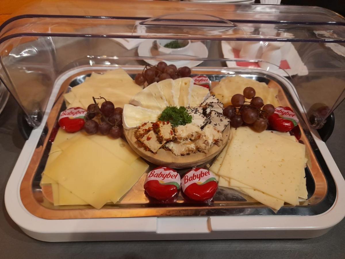 Alt Warburg Hotel Ngoại thất bức ảnh