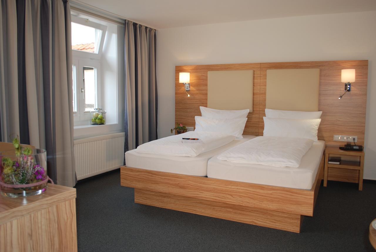 Alt Warburg Hotel Ngoại thất bức ảnh