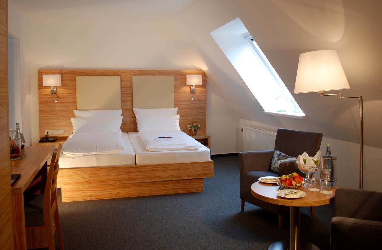 Alt Warburg Hotel Ngoại thất bức ảnh