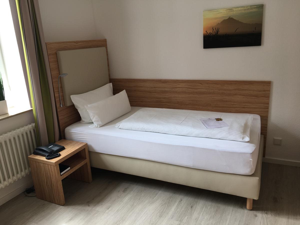 Alt Warburg Hotel Ngoại thất bức ảnh